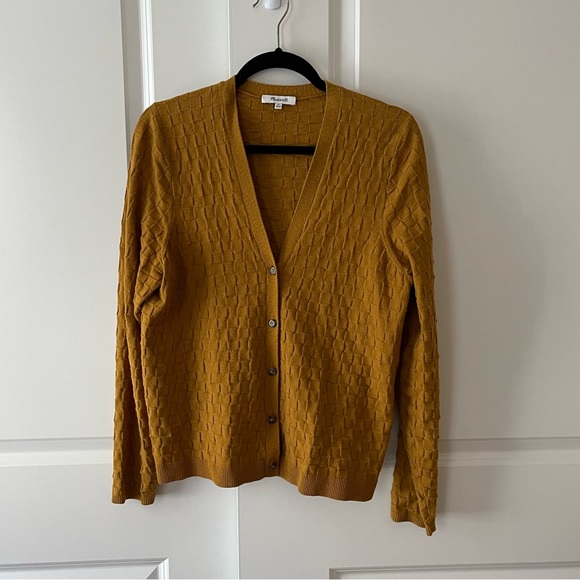 Madewell Malvern Slim Cardigan Sweater in Antique Gold - Picture 5 of 6